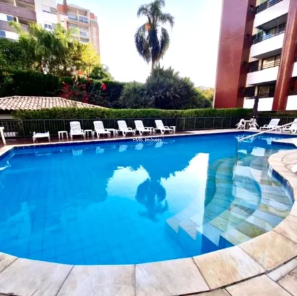 Imagem Apartamento de Luxo na Vila Hamburguesa: 3 quartos, 3 suítes, 3 salas, 5 banheiros e 4 vagas de garagem, 188m², São Paulo-SP.