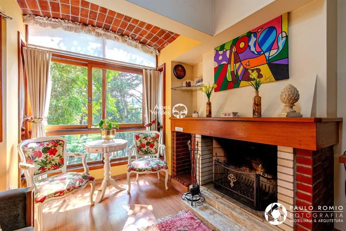 Imagem Vende-se apartamento mobiliado em Gramado a 5 minutos da Rua Coberta