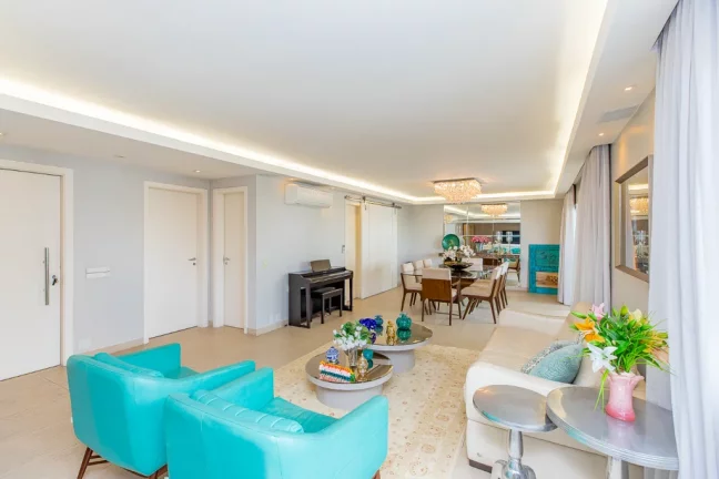 Imagem Apartamento à venda em São Paulo, Moema, com 3 quartos, 210m2