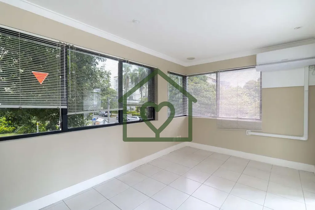 Imagem Vendo com Exclusividade no Bairro Petrópolis. 
 
Está alugada por R$ 1.300,00 
 
Linda sala comerc...