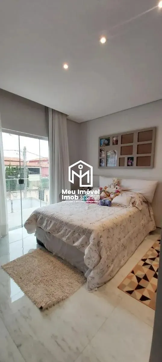 Imagem Casa 4 Quartos 4 Suítes 5 Vagas 900m² Útil 530 m² Lazer