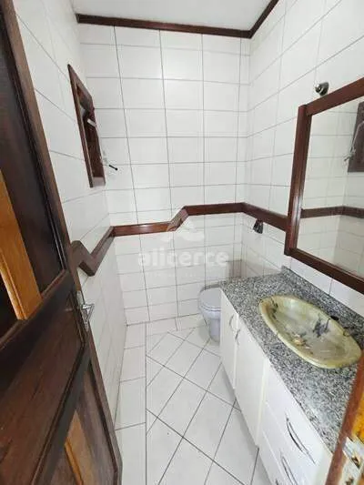 Imagem Casa à Venda em Campinas | 4 Dormitórios, Suíte, Terraço e Garagem