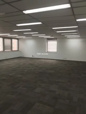 Imagem Conjunto Comercial para Locação em Pinheiros, São Paulo-SP: 5 Vagas de Garagem e 150,00m² de Área