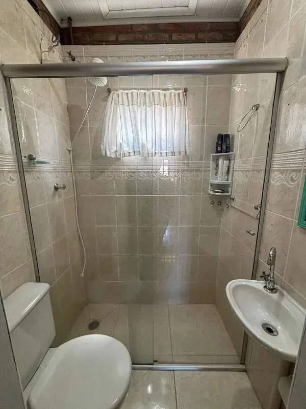 Imagem Residência de Luxo no Cantegril com 4 Dormitórios, 2 Suítes, Piscina e Espaço Gourmet Exclusivo