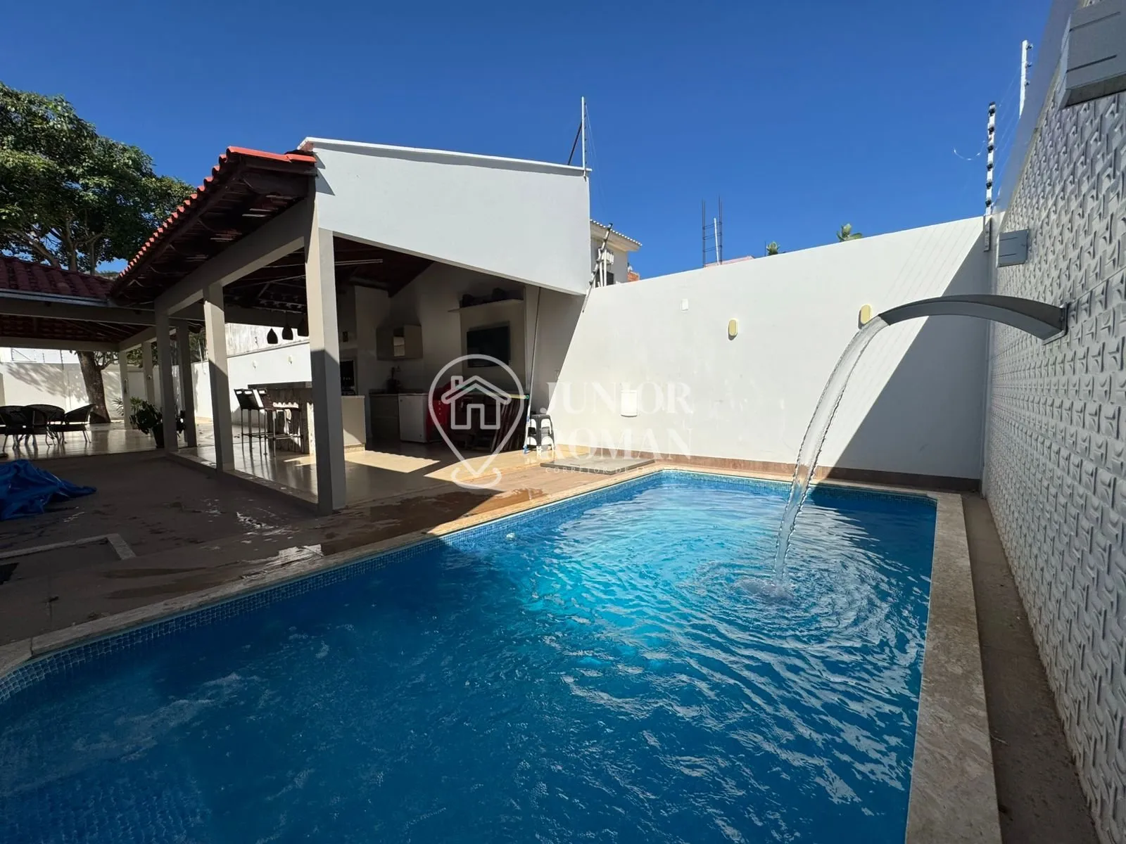 Imagem SOBRADO ALTO PADRÃO COM PISCINA 3 DORM. NO BAIRRO BANDEIRANTES - BARREIRAS/BA