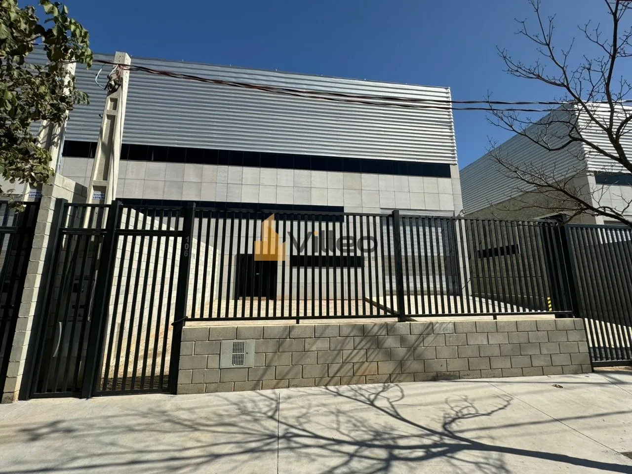 Imagem Oportunidade única para o seu negócio! Este galpão com área privativa de 747,5 m² está localiz...