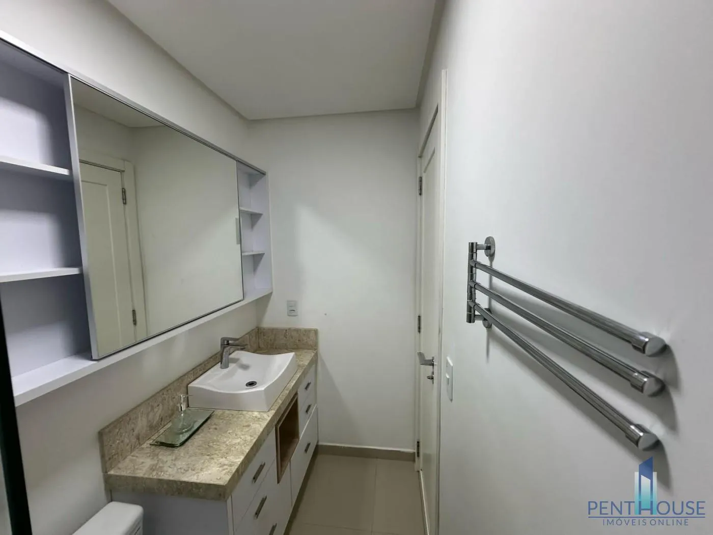 Imagem Apartamento com Terraço para Venda em Balneário Camboriú, Praia dos Amores, 2 dormitórios, 2 suítes, 3 banheiros, 2 vagas