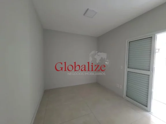 Imagem Apartamento à venda com 82m², 2 suites, varanda com Grill, piscina, vaga demarcada por R$875.000,00 na Ponta da Praia em Santos