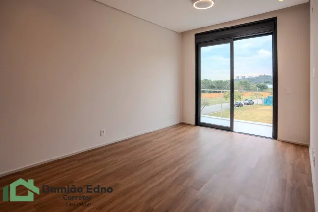 Imagem Casa com 4 suítes ,1 maste 348,10 m² R$ 3.180,000 - Condomínio Alphaville
