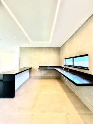 Imagem (CA8226) Uma casa localizada no Alphaville medindo 330m².