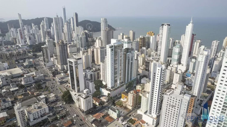 Imagem Apartamento Zona Central para Venda em Balneário Camboriú, CENTRO, 3 dormitórios, 3 suítes, 4 banheiros, 3 vagas
