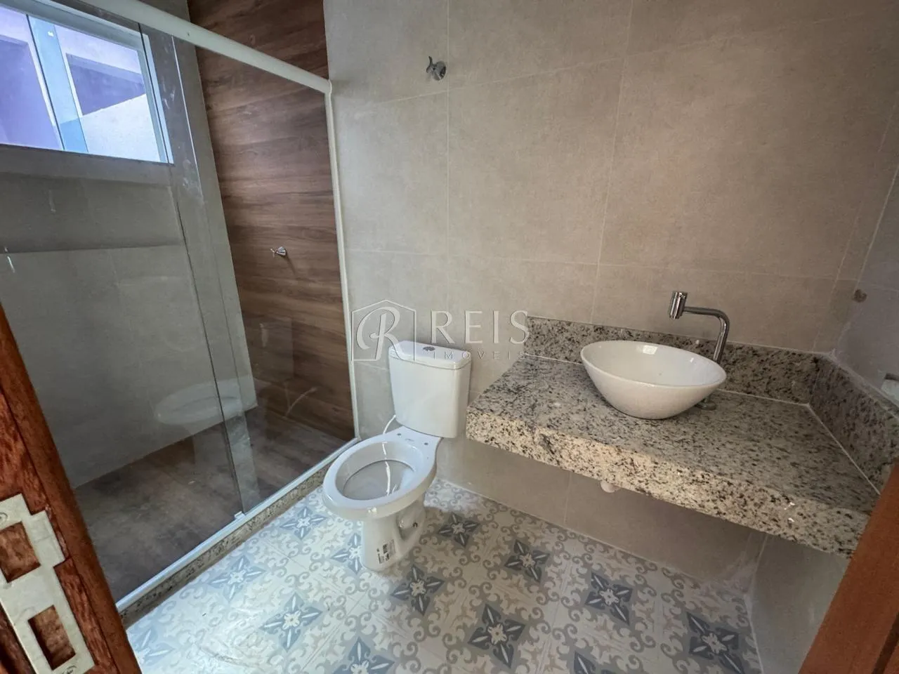 Imagem Casa para Venda em Rio das Ostras, Village Rio das Ostras, 3 dormitórios, 1 suíte, 2 banheiros, 2 vagas