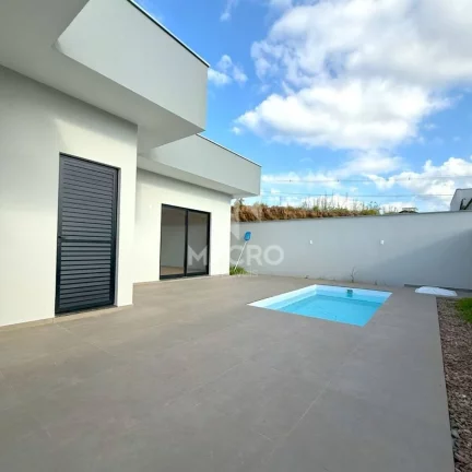 Imagem Casa Estilo Clássica | Lot. Montreal | Três Rios do Norte | 3 quartos (1 suíte + 2 demi) | 152m²