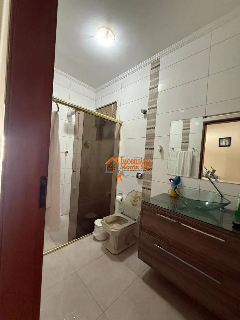 Imagem Sobrado com 3 dormitórios à venda, 220 m² por R$ 630.000,00 - Jardim Angélica - Guarulhos/SP