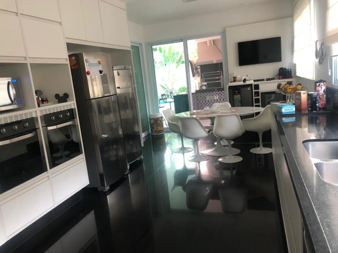 Imagem Casa 4 suítes MOBILIADA e decorada para locação e ou venda