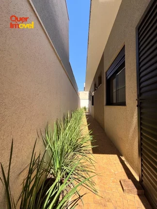 Imagem Imperdível oportunidade de adquirir casa em condomínio na Reserva Imperial, Ribeirão Preto-SP! 3 quartos, 3 suítes, 2 salas, 4 banheiros, 4 vagas de garagem e 151,50 m² de área. Visite agora! Quer Imóvel Negócios Imobiliários!