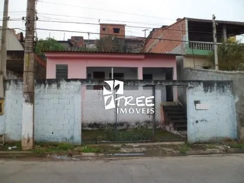 Imagem VENDA DE CASA NO JARDIM PINHEIRO, EM ARUJÁ/SP, 250m² com 2 quartos, sala de estar com varanda em frente, lavanderia e garagem p/ 2 autos. CONSULTE-NOS