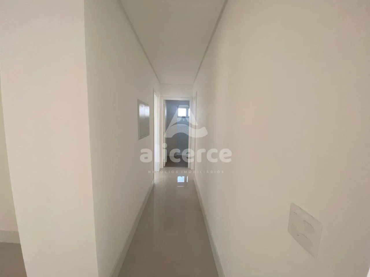 Imagem Apartamento de alto Luxo com 129,15 m² privativos sendo 03 Suítes, Sacada gourmet, no Kobrasol - São José/SC