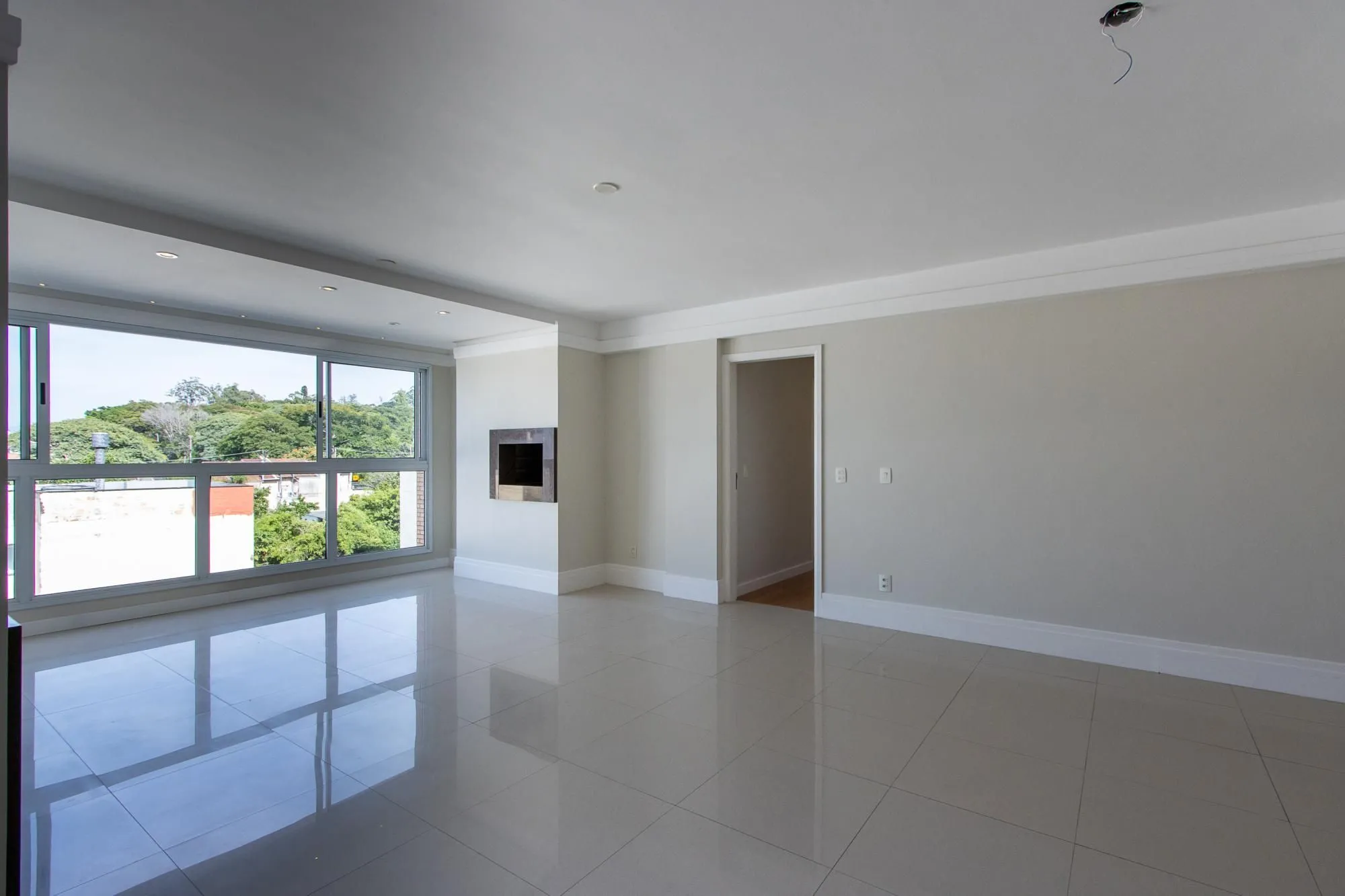 Imagem Excelente apartamento de 3 dormitórios, 1 suíte e 2 vagas de garagem.
