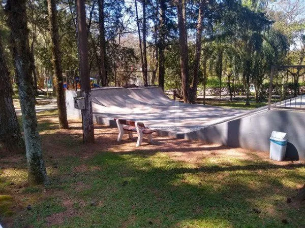 Imagem Casa Condominio para Venda - 480m², 3 dormitórios, sendo 2 suites, 2 vagas - Elsa