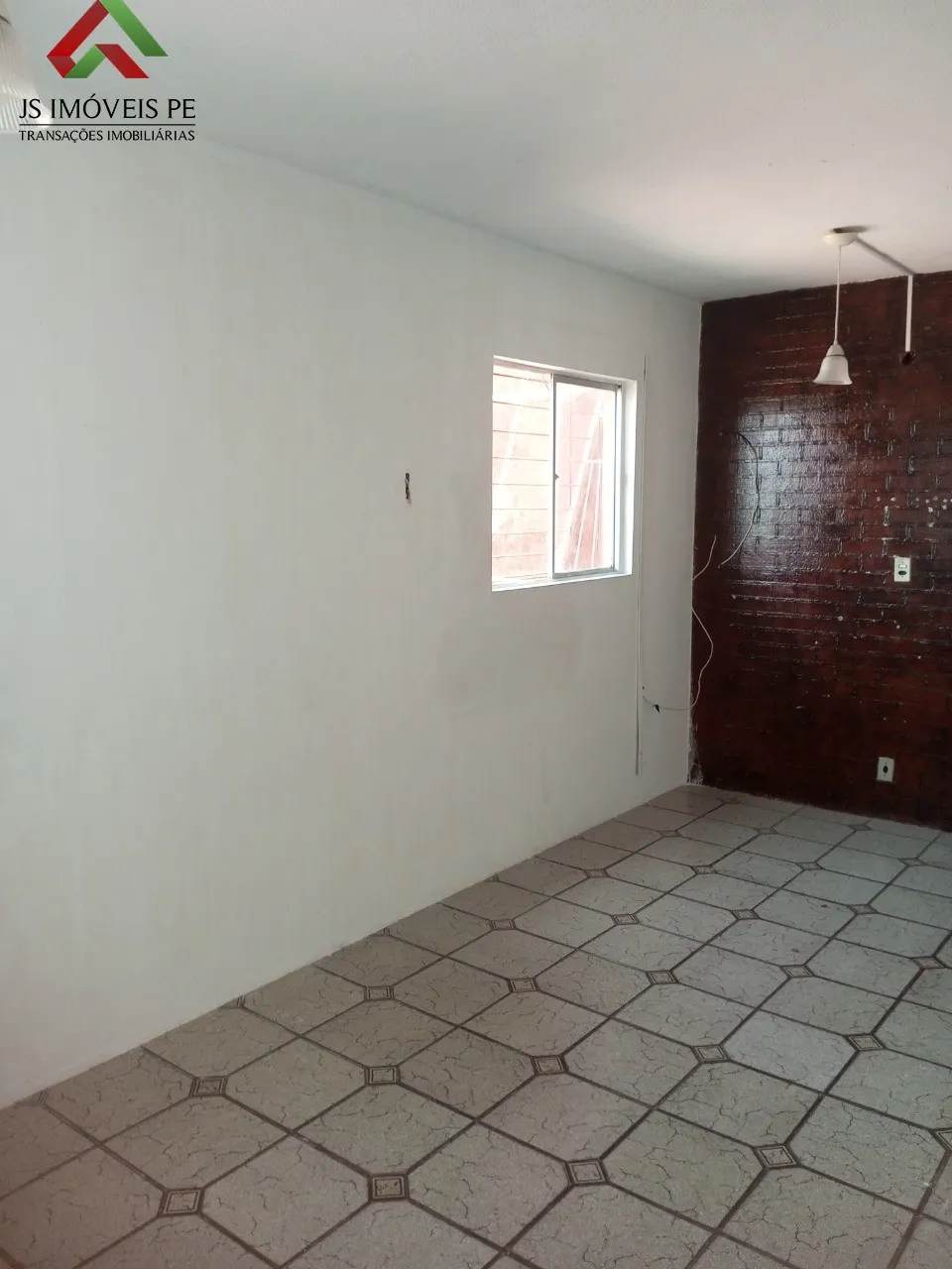 Imagem Apartamento à venda em Jaboatão dos Guararapes-PE, bairro Candeias, 2 quartos, 2 salas, 2 banheiros, 1 suíte, 70m² de área. Aproveite!