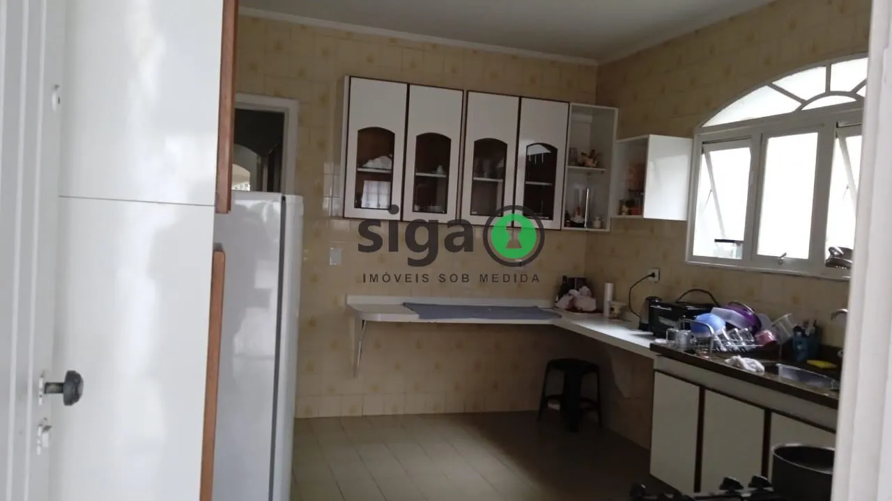 Imagem Casa com 200m², 5 Dormitórios e 3 Vagas para Quem Valoriza Espaço e Conforto.