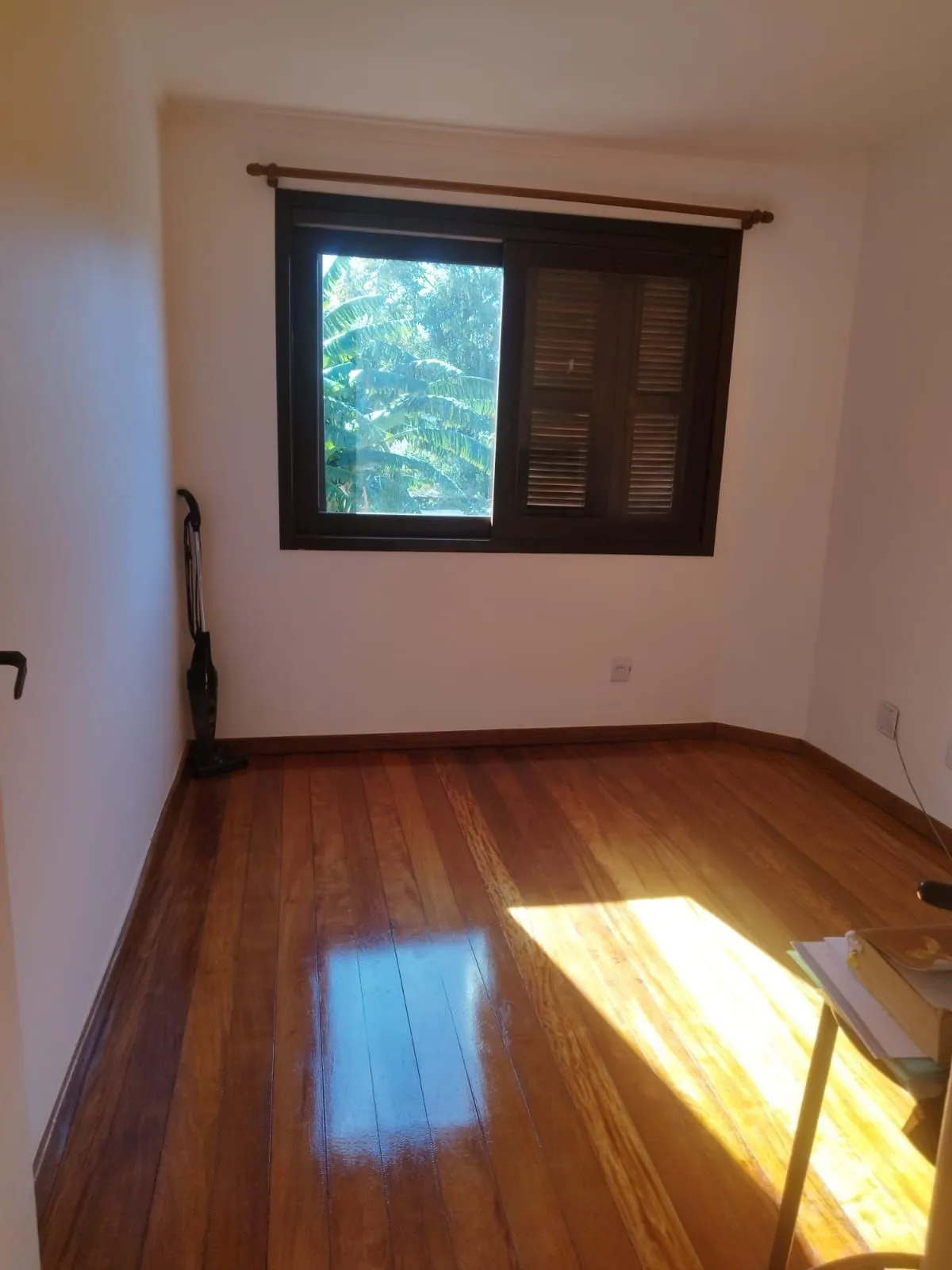 Imagem Casa de 4 dormitórios com 250 m² de área privativa