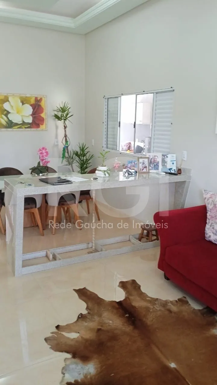 Imagem Casa para Venda - 90m², 3 dormitórios, 4 vagas - Maria Regina