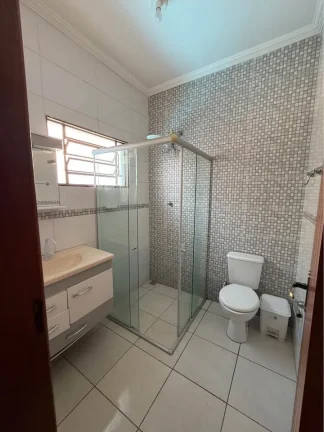 Imagem CASA DE FAMÍLIA: 4 QUARTOS, PISCINA E GOURMET POR APENAS R$ 600 MIL!