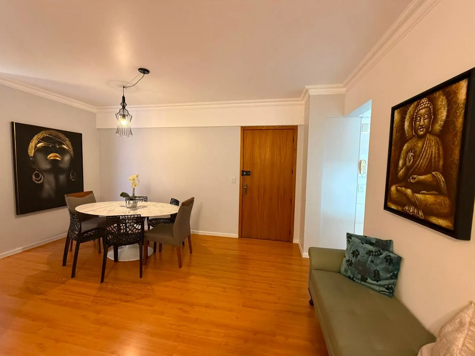Imagem Apartamento semimobiliado no Moinhos de Vento