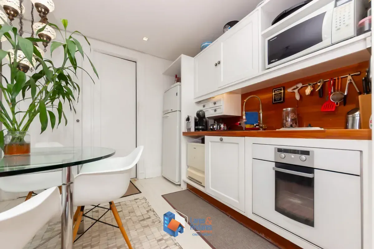 Imagem Cobertura para venda em Cerqueira César com 2 quartos, sendo 2 suítes, 110m²