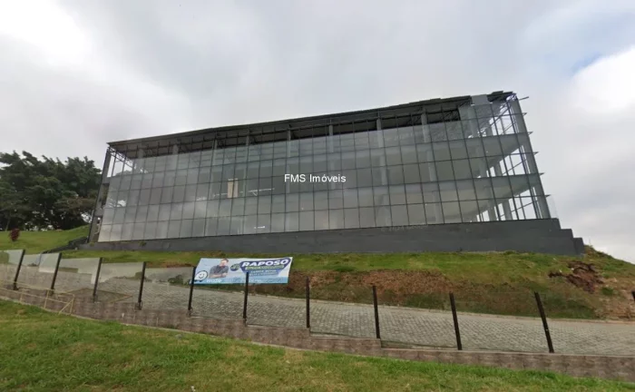 Imagem Conjunto comercial com 1200m2 na Raposo Tavares