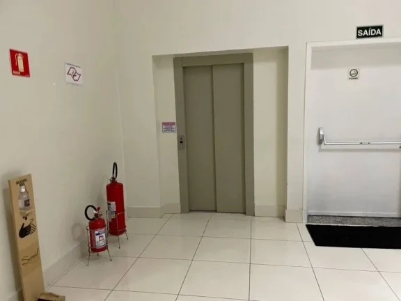 Imagem Vendo Prédio Comercial em Santo André, Campestre