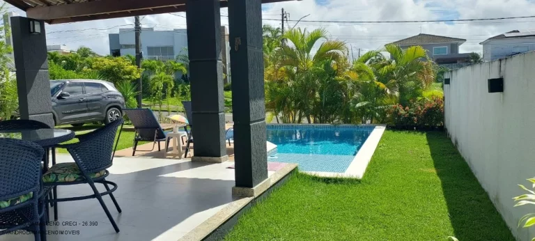 Imagem Casa de luxo em condomínio à venda em Camaçari-BA, Vila de Abrantes: 4 quartos, 4 suítes, 2 salas, 2 banheiros, 3 vagas, 290m².