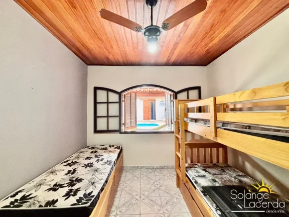 Imagem Bela Casa - Rica em Madeira - 6 Dormitórios - Escritura Definitiva - Residencial ou Comercial - Confira!