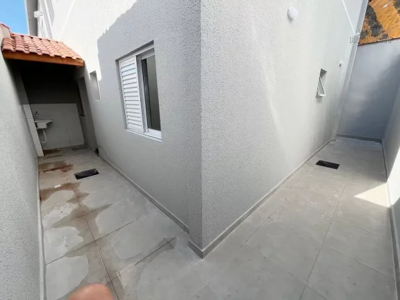 Imagem Casa de condomínio na Vila Tupi, 2 Dormitórios com Suíte! Casa Térrea!