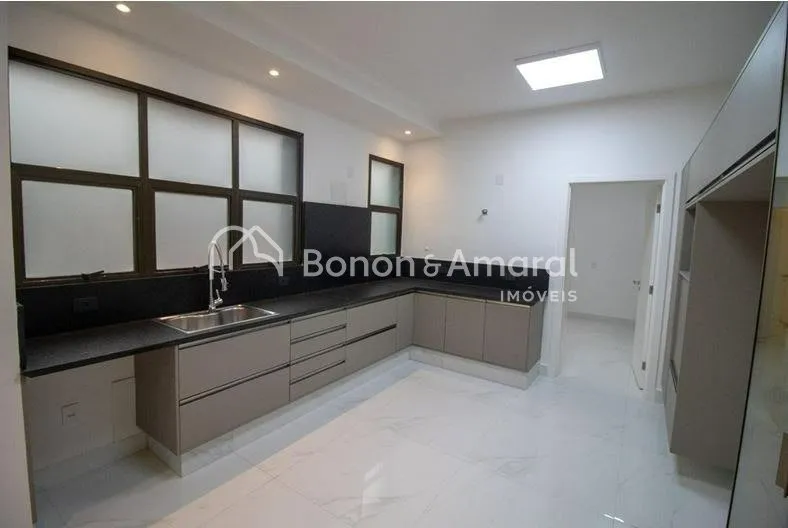 Imagem Apartamento à venda com 04 suítes, salas integradas, 03 vagas, 568 m² no Cambuí.