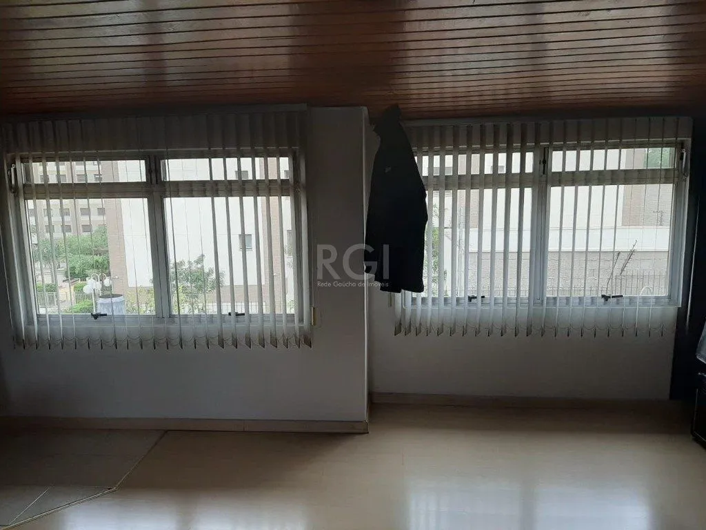 Imagem Casa Condominio para Venda - 129.58m², 3 dormitórios, sendo 1 suites, 4 vagas - Cavalhada