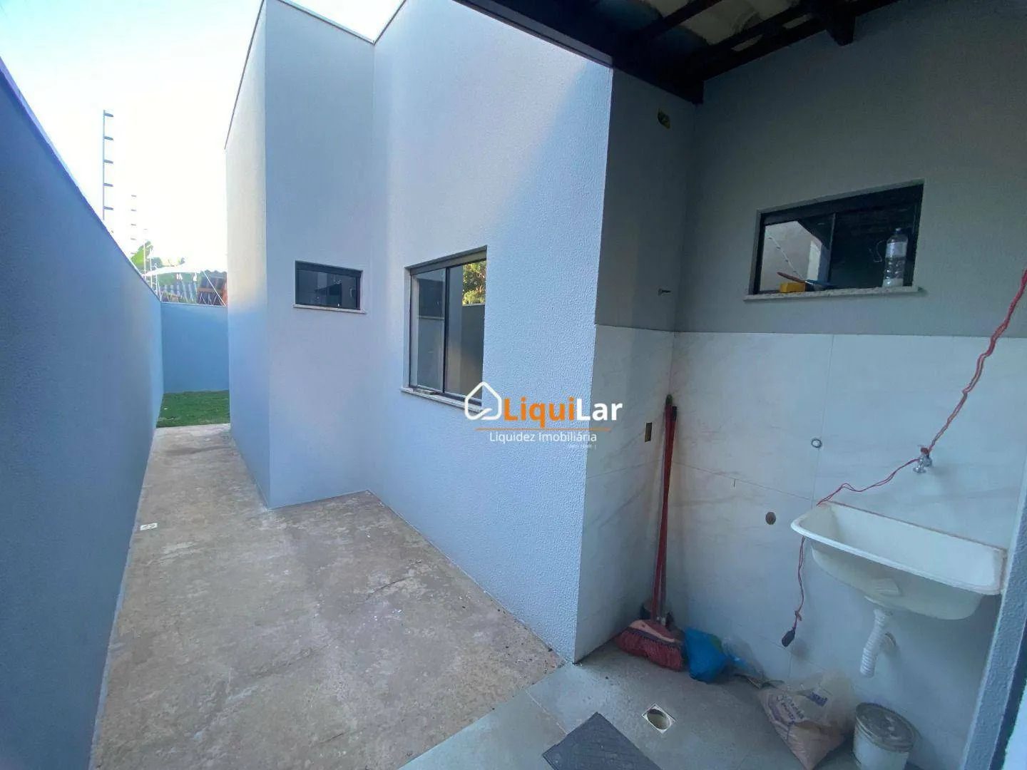 Imagem Sua Oportunidade Única: Casa Nova com Suíte e Design Sofisticado - Pronta para Morar!