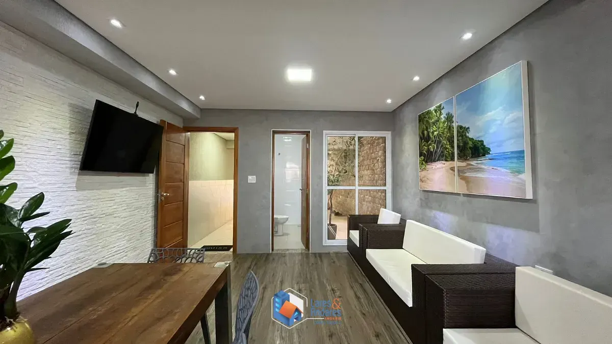 Imagem Sobrado para venda em Jardim Regina com 3 quartos, sendo 3 suítes, 183m²