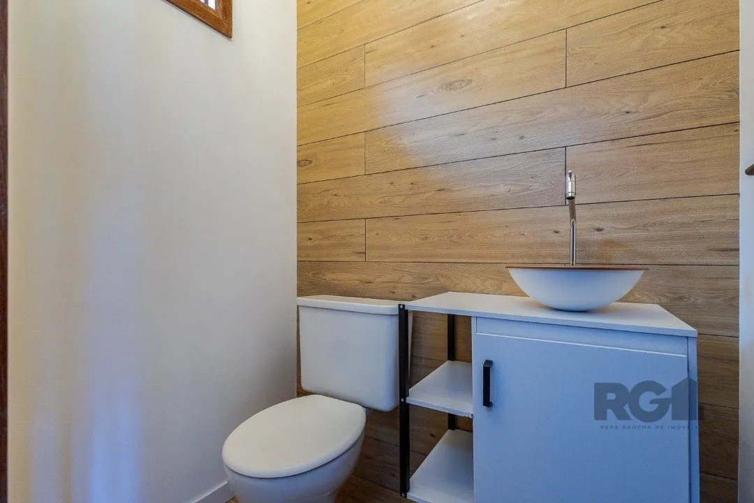 Imagem Casa 103m² - 3 dormitórios, 1 suíte, piscina, 2 vagas no bairro Hípica