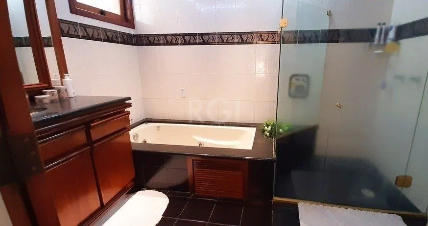 Imagem Cobertura para Venda - 252.17m², 2 dormitórios, sendo 1 suites, 2 vagas - Pátria Nova