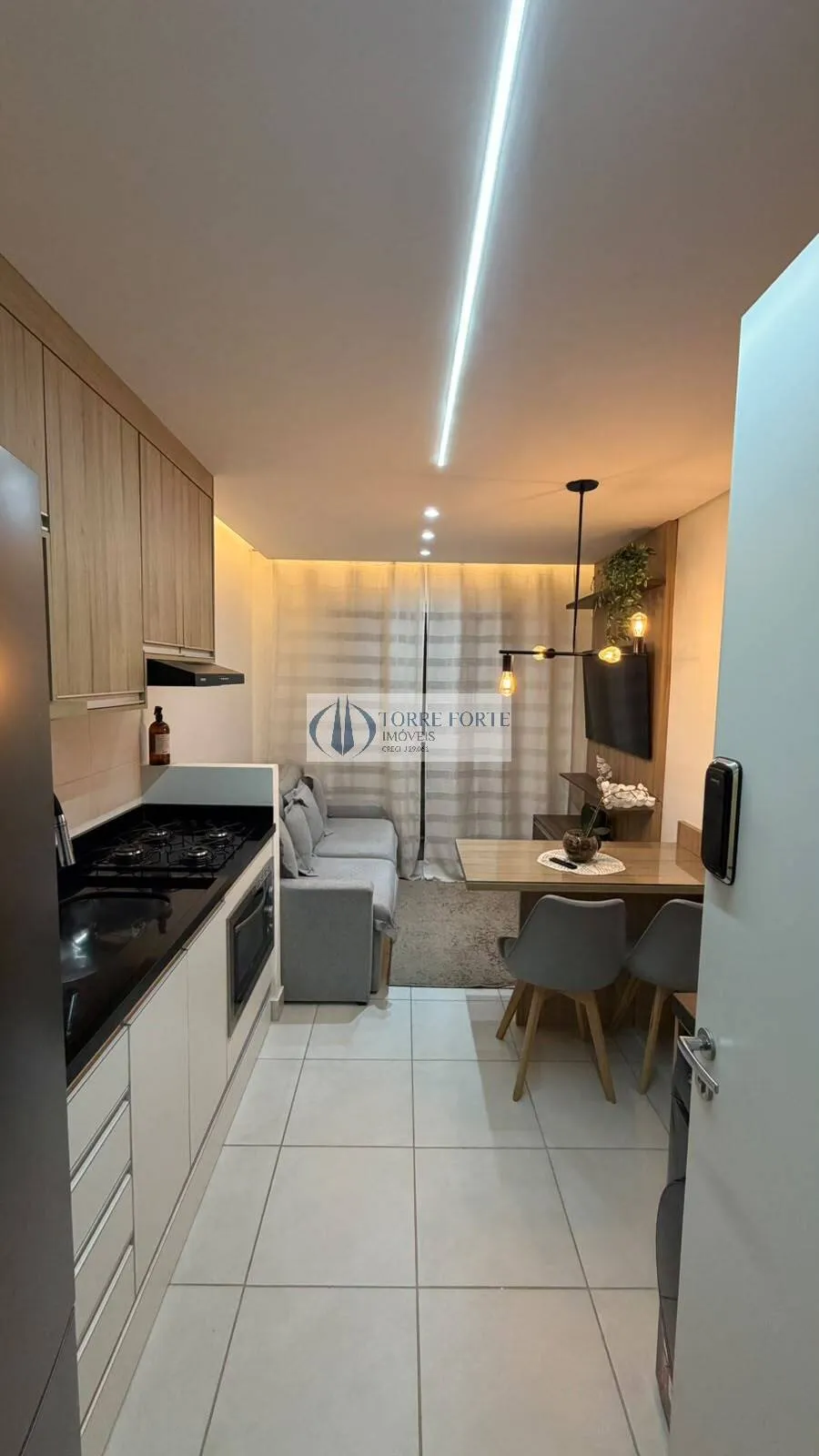 Imagem Lindo Apartamento com 2 dormitorios sem vaga , Varanda na Vila Ema.