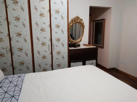 Imagem Venda, ótima casa com 4 dormitórios sendo 1 suíte, jd. Estoril