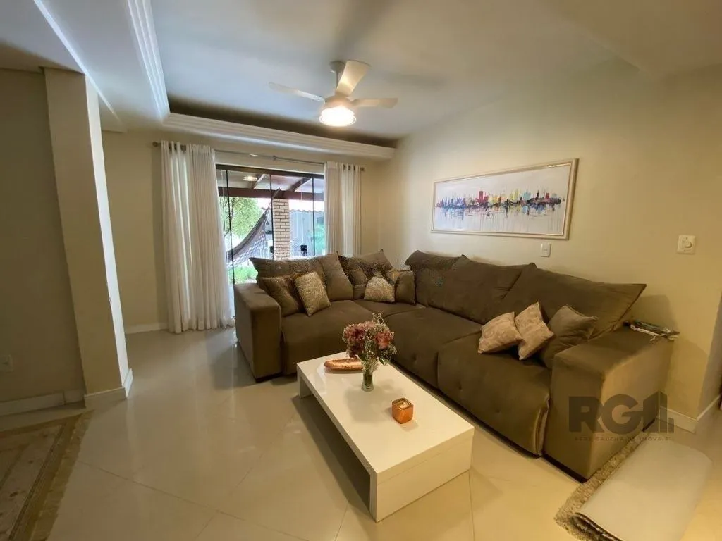 Imagem Casa de 5 dormitórios, bairro Jardim Floresta
