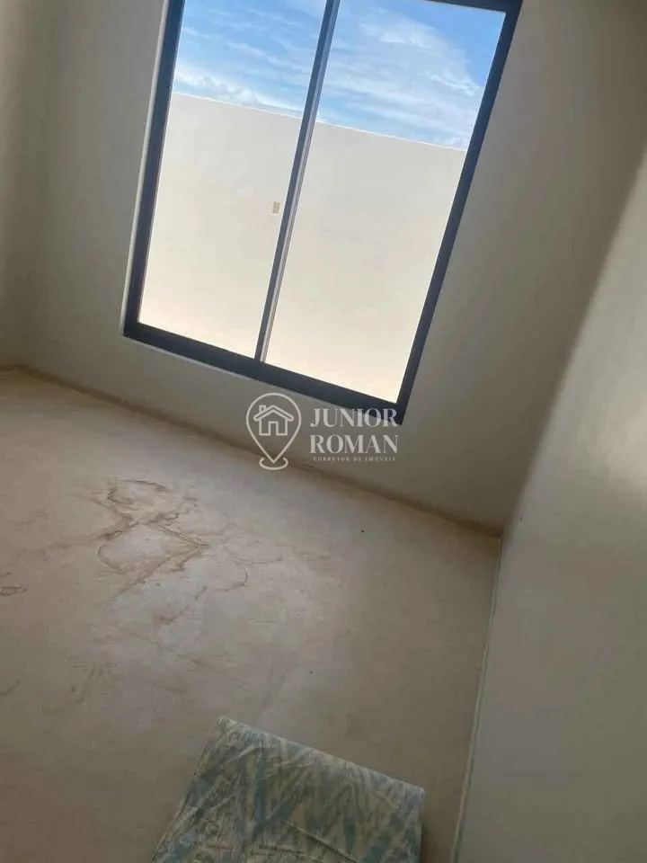 Imagem CASA ALTO PADRÃO COM 3 SUÍTES, 2 SALAS, PISCINA E GARAGEM PARA 2 CAMINHONETES - BAIRRO BANDEIRANTES - BARREIRAS/BA