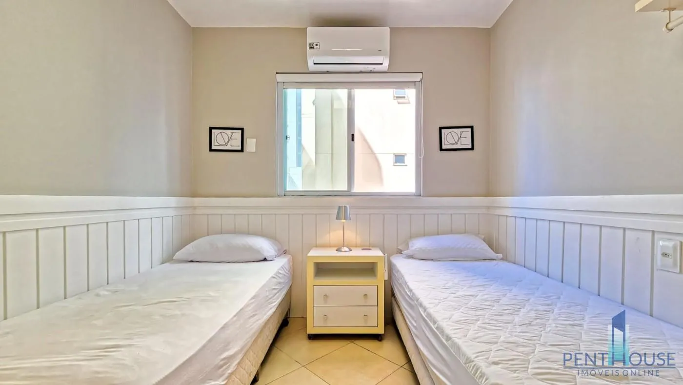 Imagem Apartamento Quadra Mar para Venda em Balneário Camboriú, CENTRO, 2 dormitórios, 1 suíte, 2 banheiros, 2 vagas