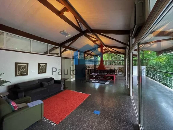 Imagem Casa à venda em condomínio autoral na Granja Viana