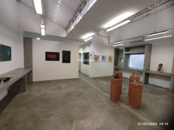 Imagem Prédio Comercial Inteiro de 1.000m² na Vila Olímpia, São Paulo - Locação Imperdível!