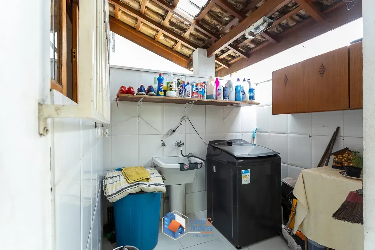 Imagem Casa para venda em Vila Anglo Brasileira com 4 quartos, sendo 2 suítes, 210m²